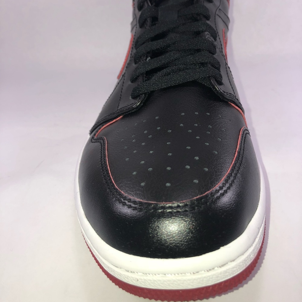 Air Jordan Retro 1 Mid Black Basketball Sneakers - Picture 4 of 7